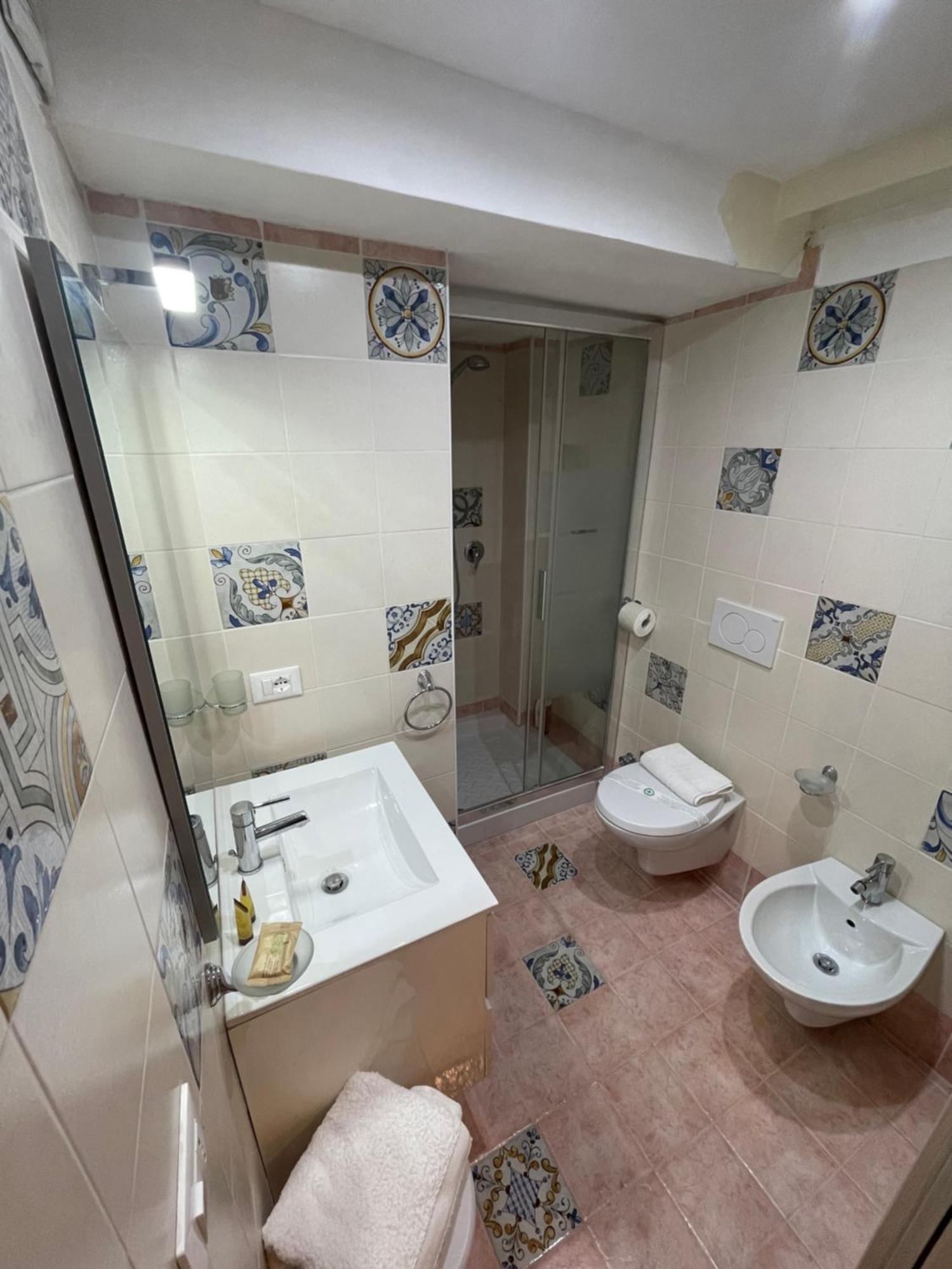 Taormina'S Sun Apartment Exterior photo