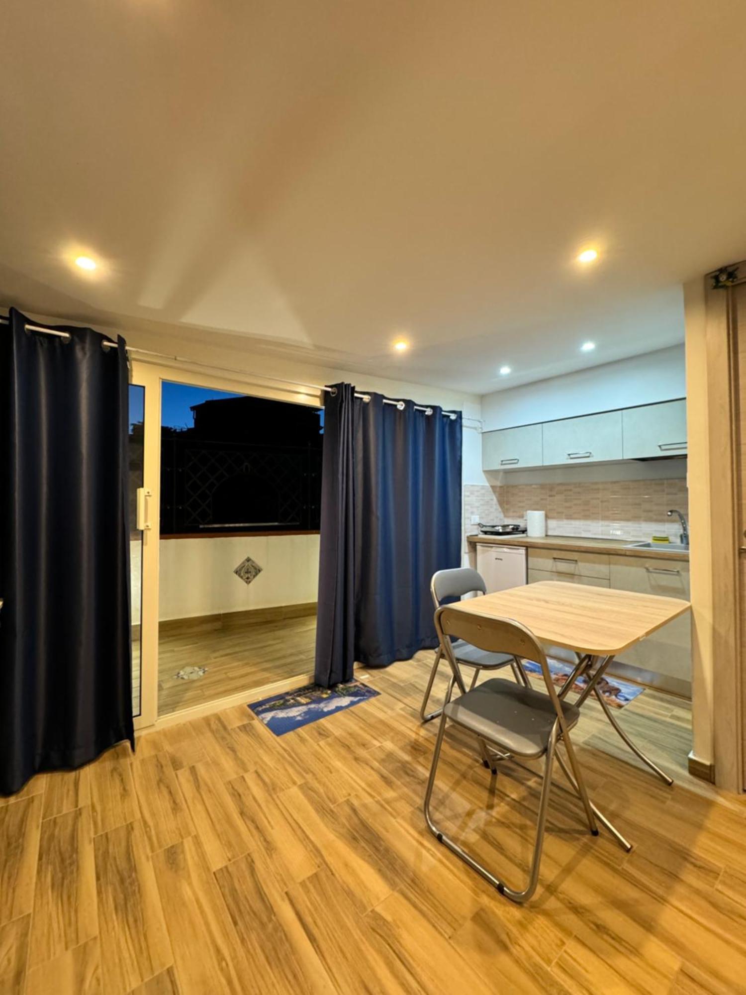 Taormina'S Sun Apartment Exterior photo