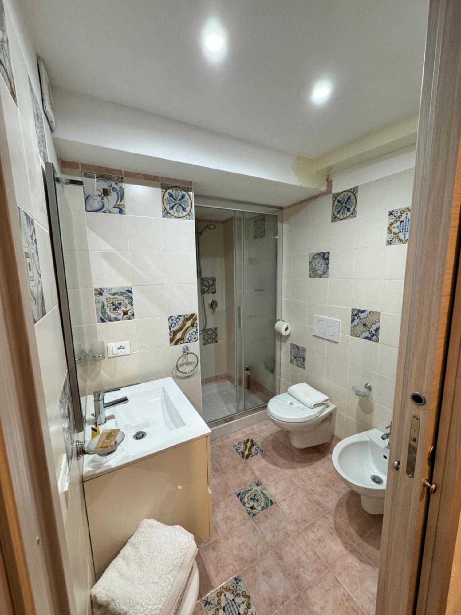 Taormina'S Sun Apartment Exterior photo
