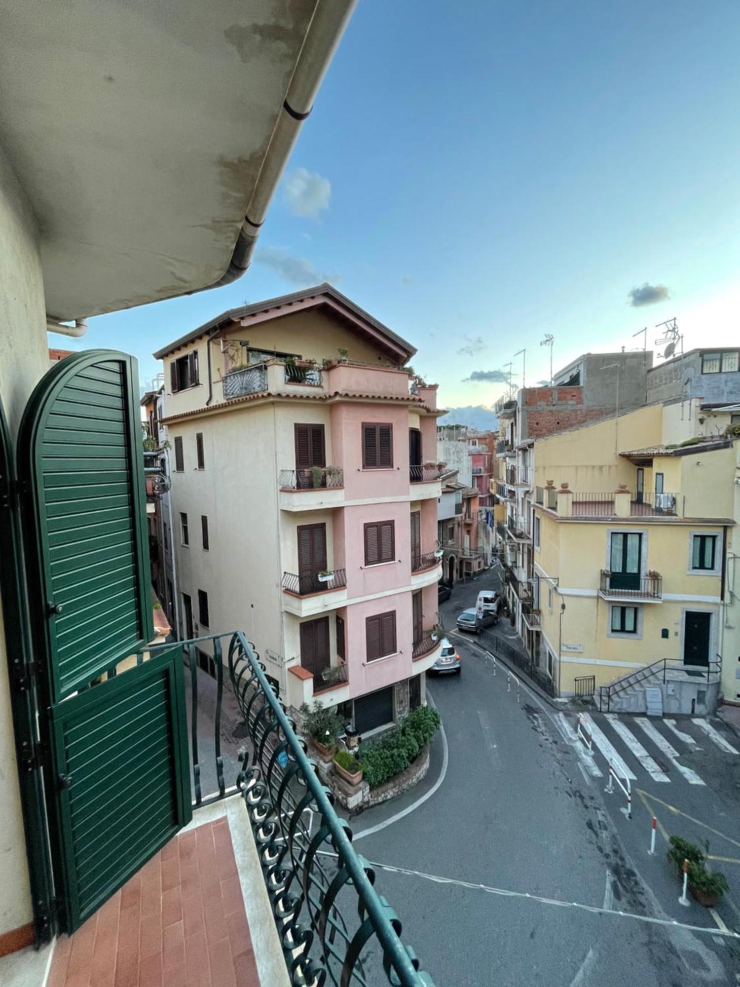 Taormina'S Sun Apartment Exterior photo
