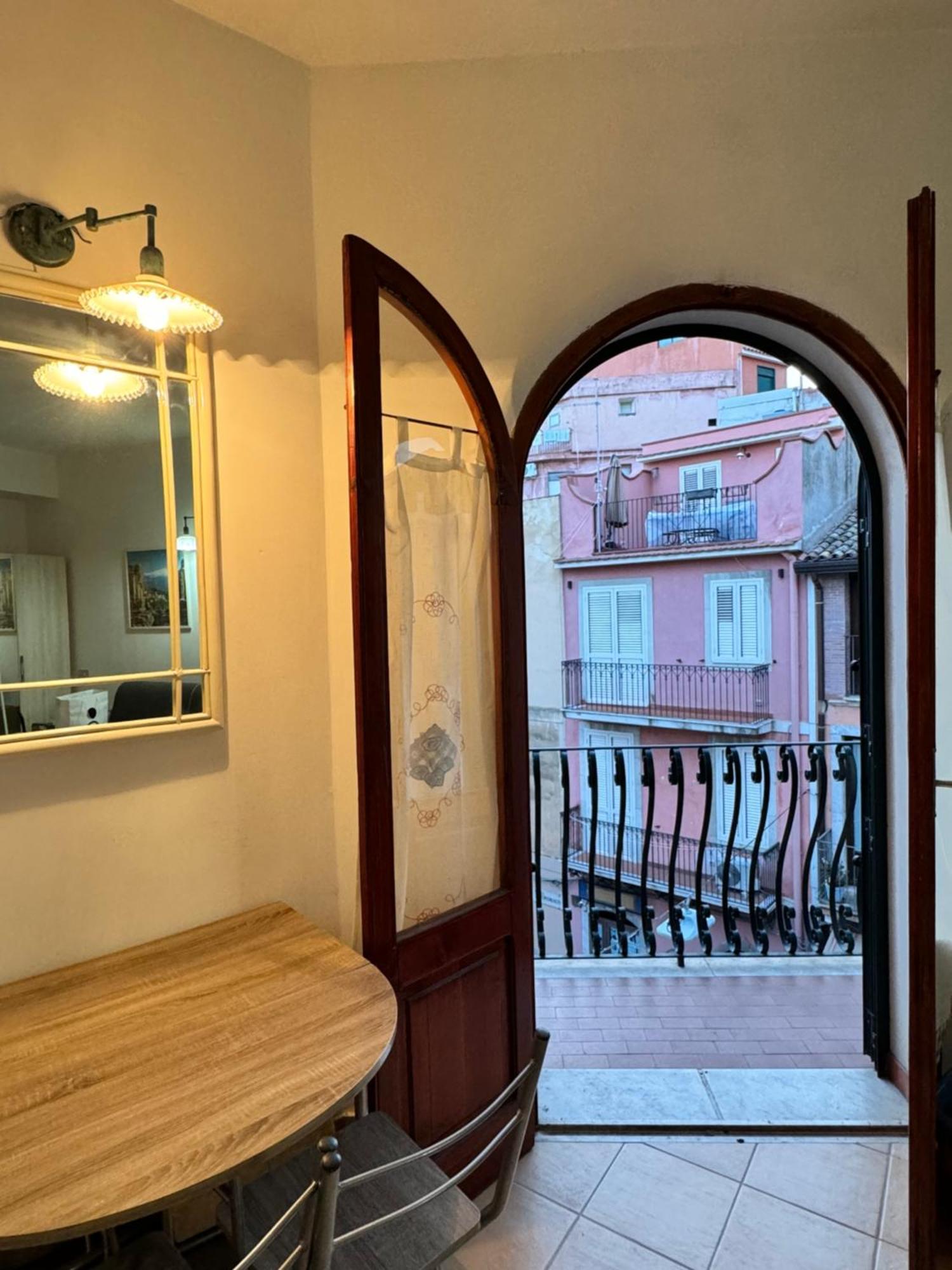 Taormina'S Sun Apartment Exterior photo