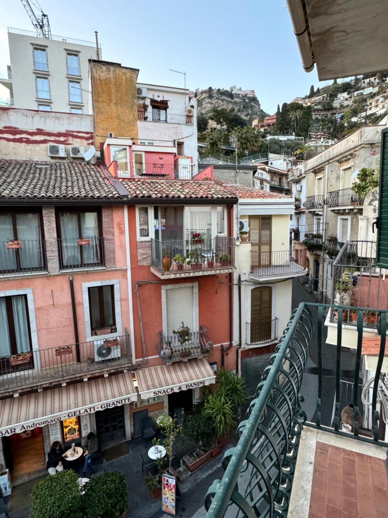 Taormina'S Sun Apartment Exterior photo