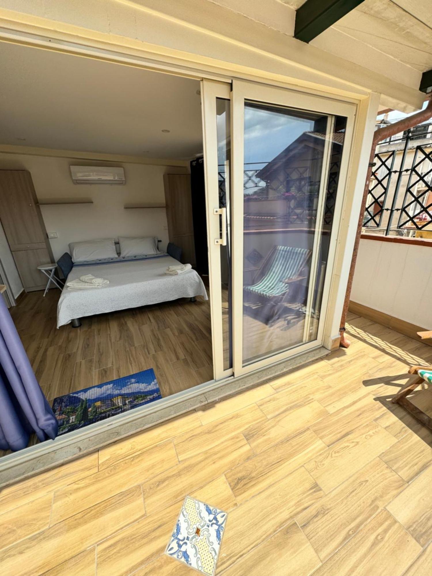Taormina'S Sun Apartment Exterior photo